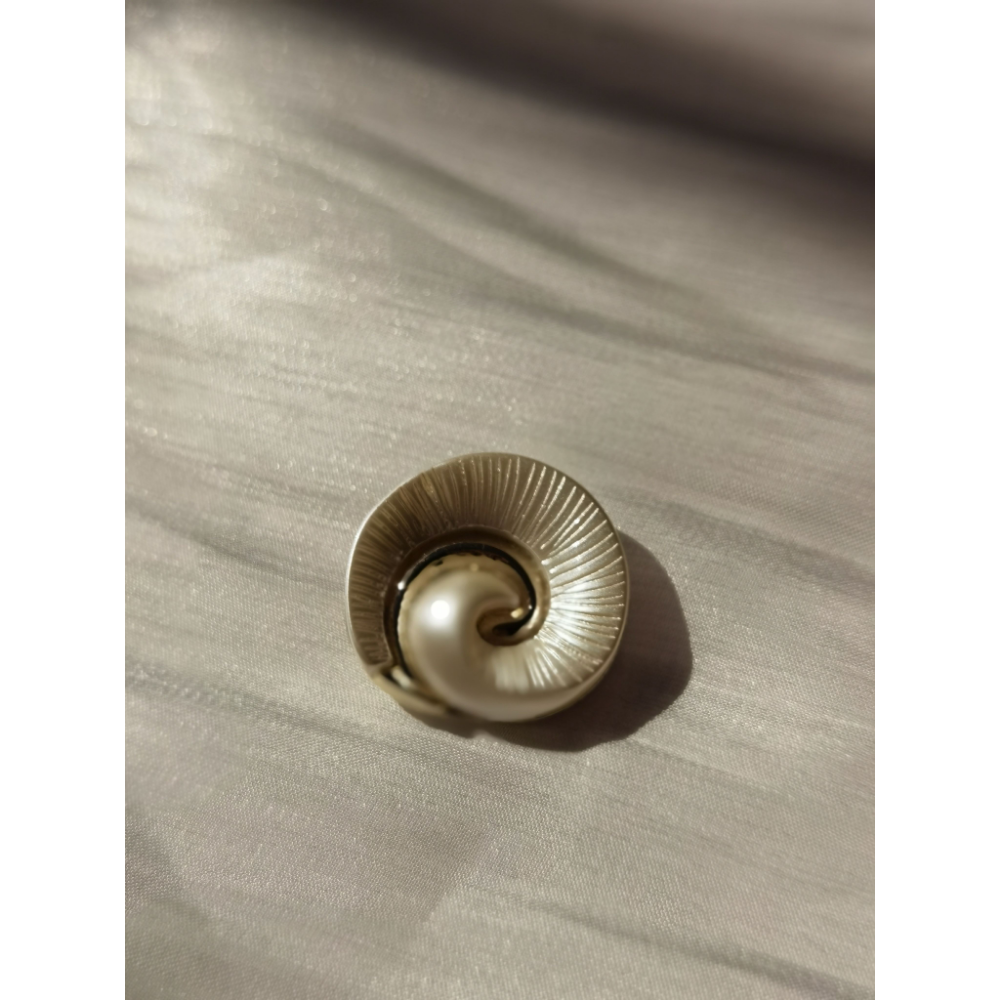 Snail shell shape buttons – ONEHMDA