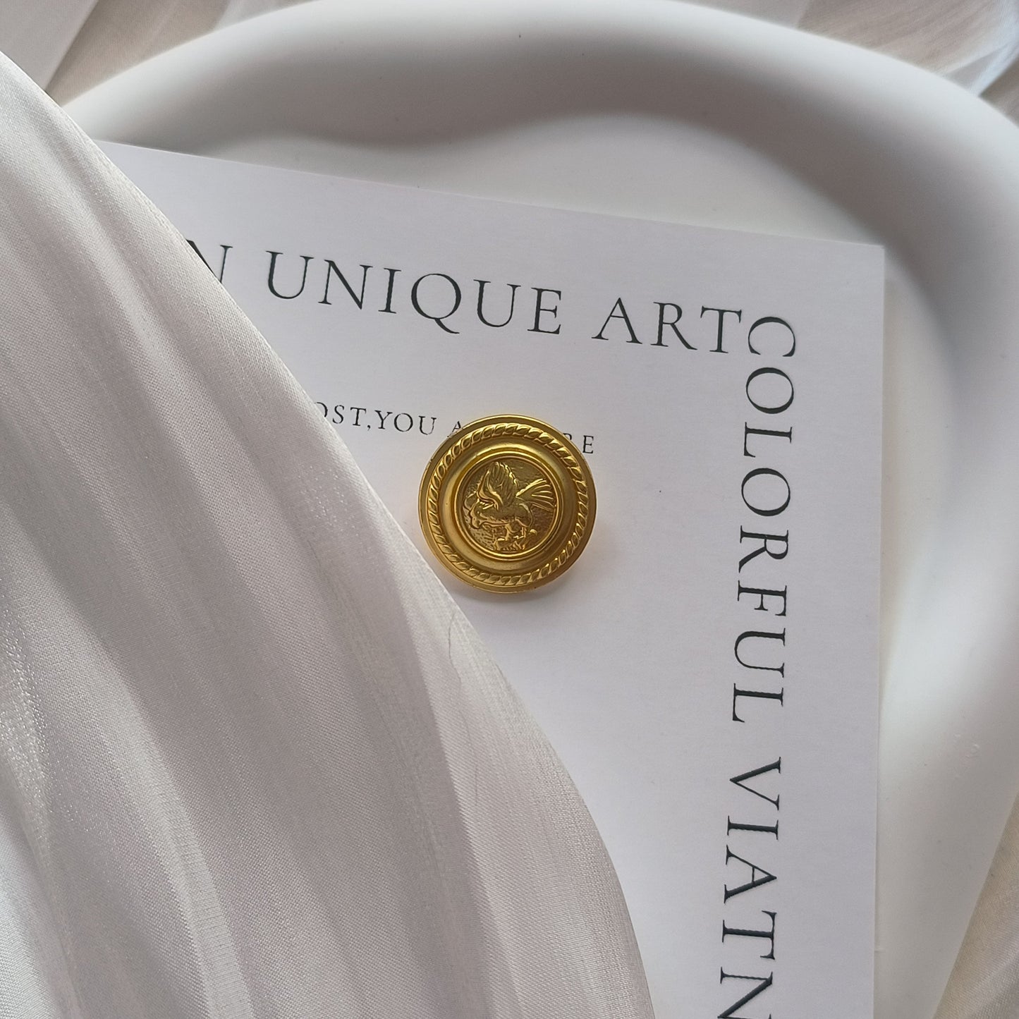 Original Design Gold Versatile British Style Metal Button