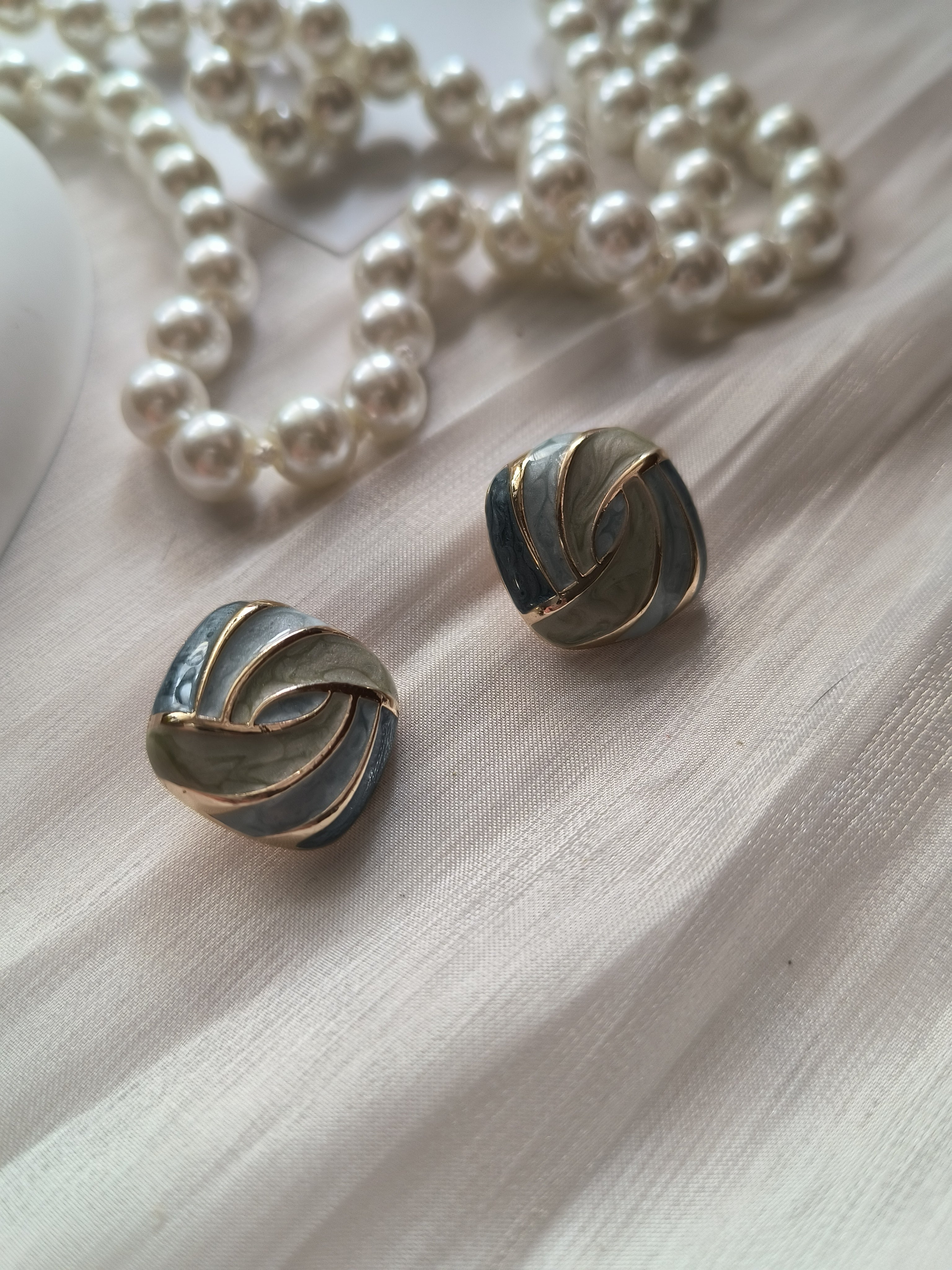 Vintage character exotic style buttons – ONEHMDA