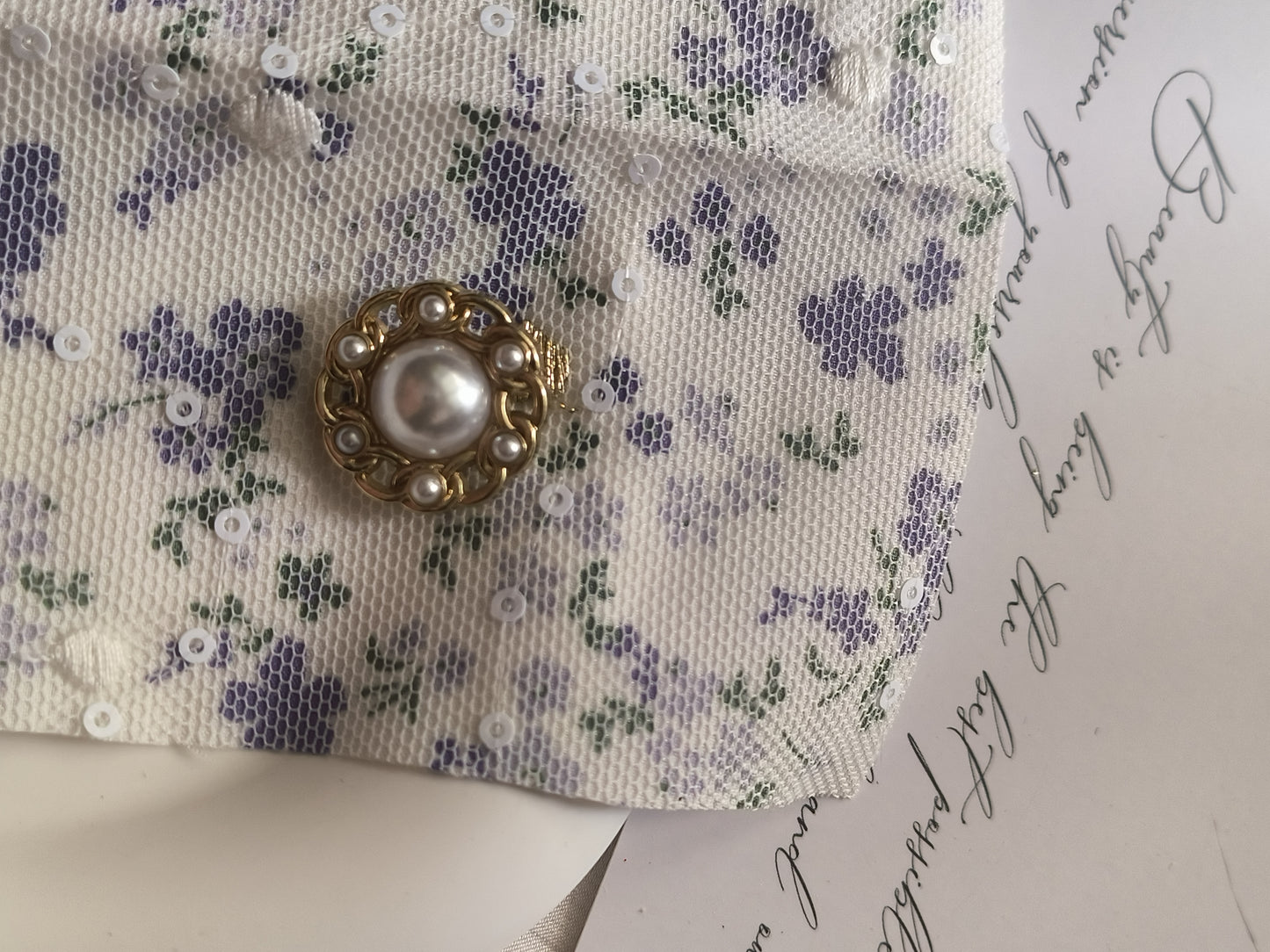 Antique brass vintage metal pearl buttons