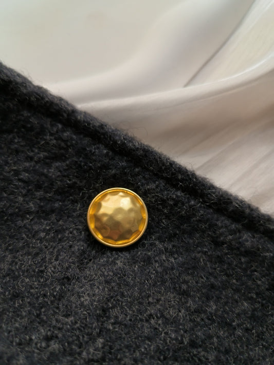 Round honeycomb metal button